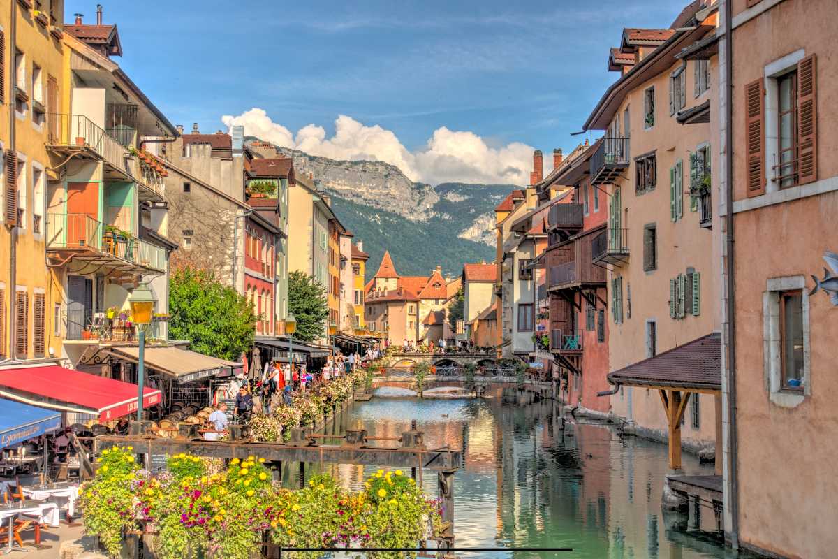 Where to Find Marijuana in Annecy, France