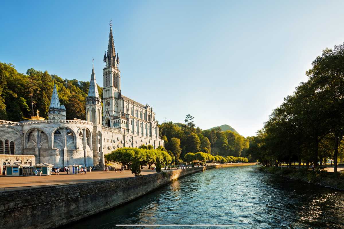 Where to Find Marijuana in Lourdes, France